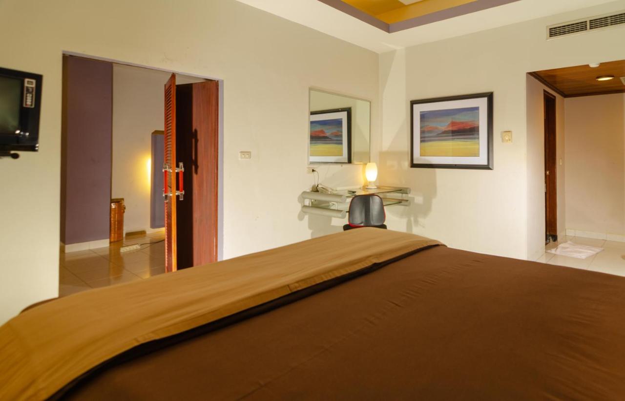 Hotel Peninsula Mangga Besar 자카르타 외부 사진
