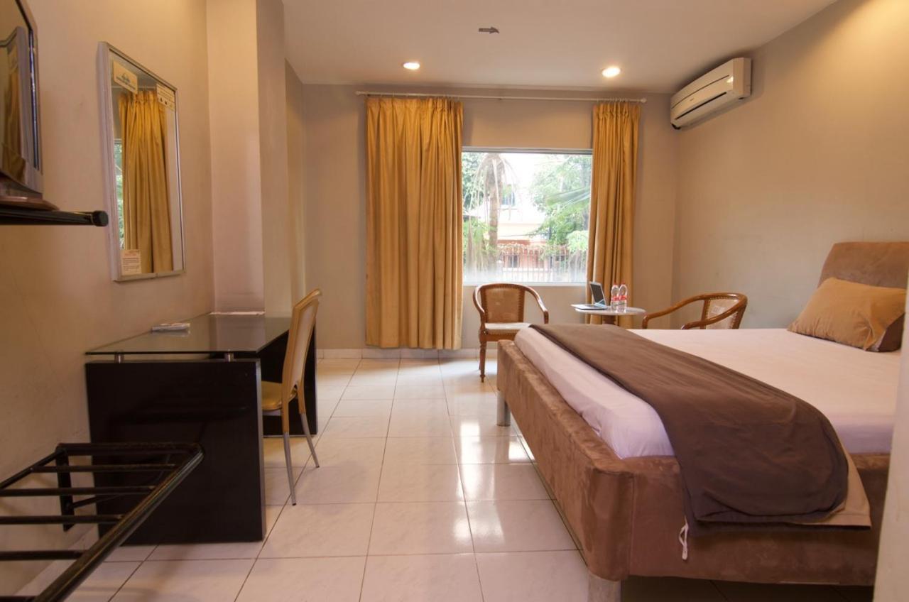 Hotel Peninsula Mangga Besar 자카르타 외부 사진